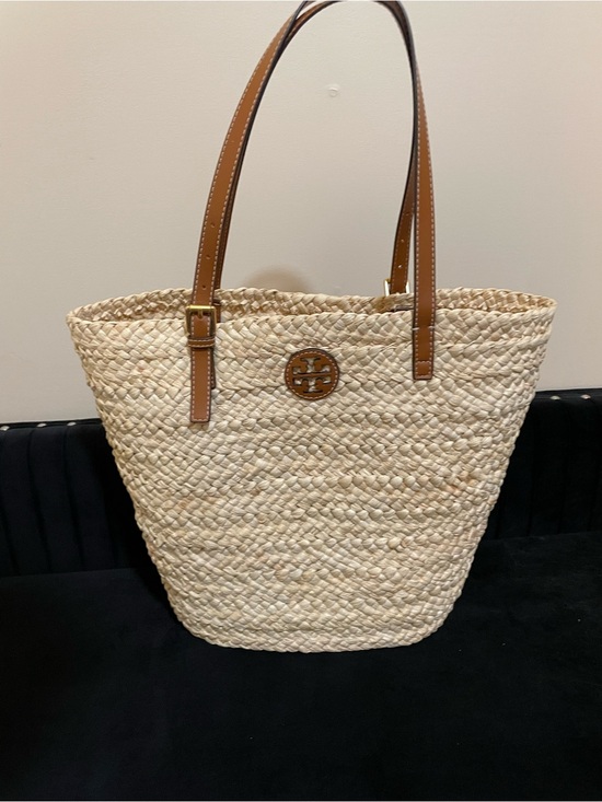 Tory Burch Handbags - Tory Burch Natural Straw Tote with Tan Leather Handles
